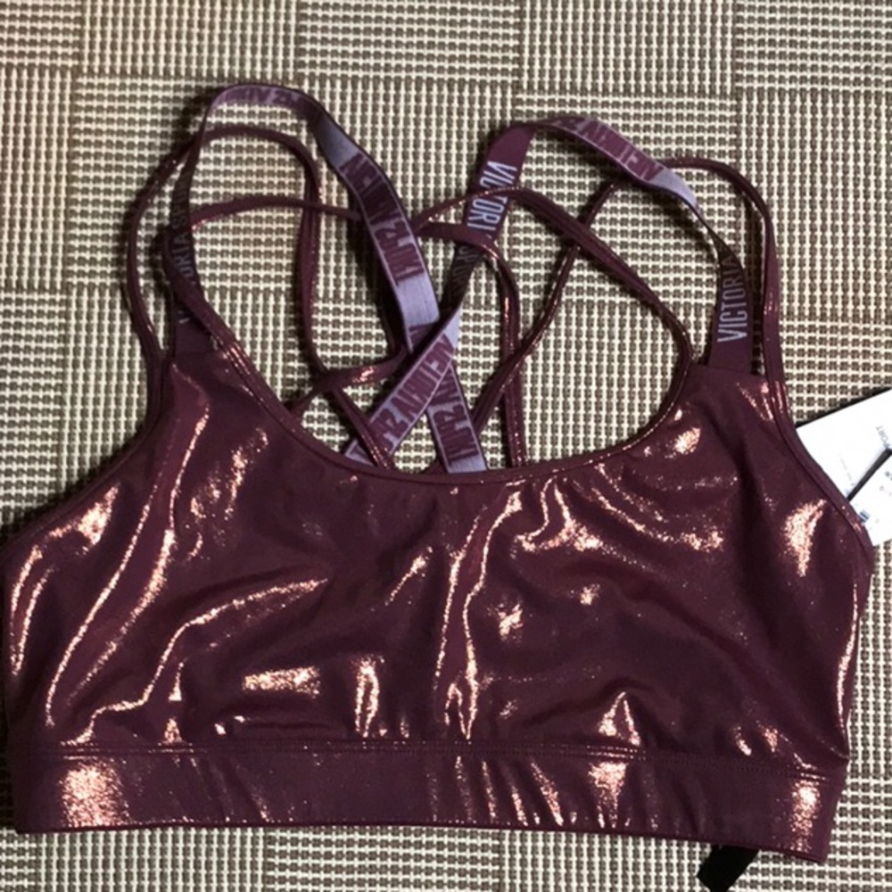 Victoria Sport Metallic Sport Bra💃🏽💃🏽💃🏽